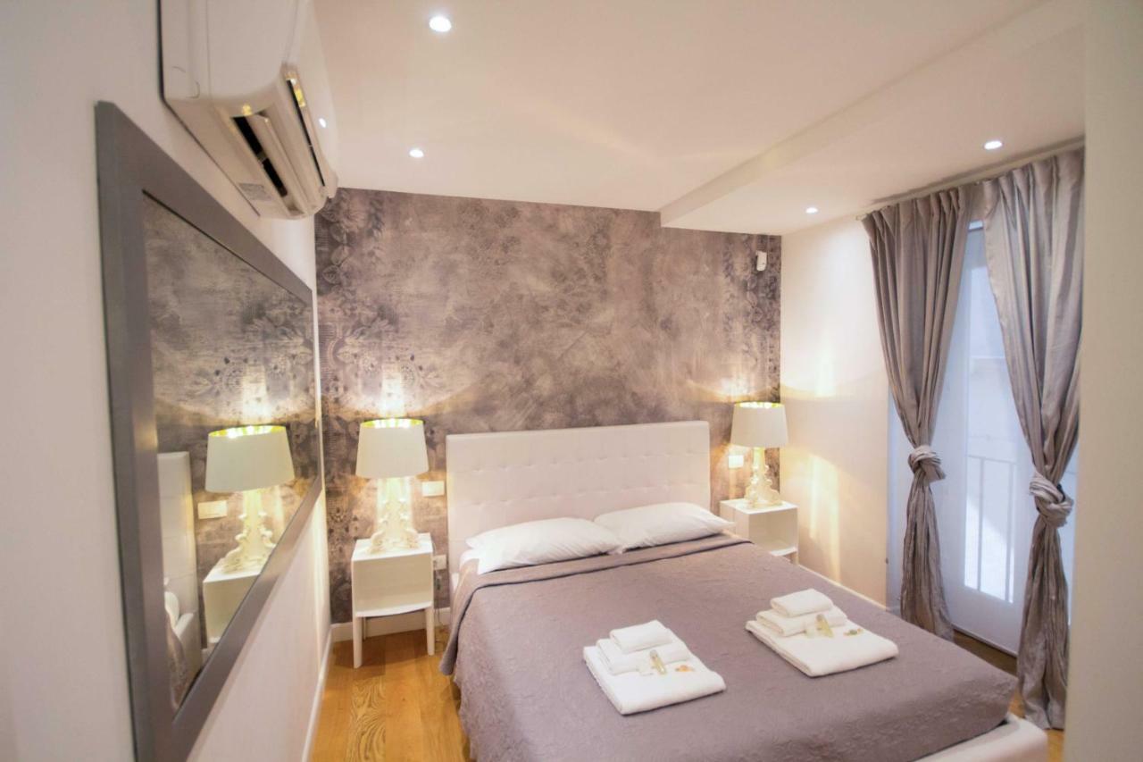 Apartment Via Del Corso, Rome